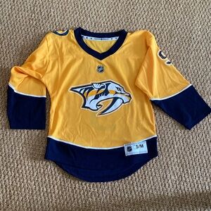 Nashville Predators NHL Forsberg jersey EUC size S/M